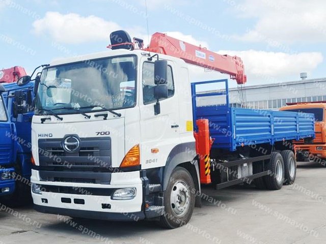 HINO 700 с КМУ